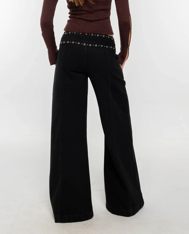 'Secrets Out' Jeans - Black