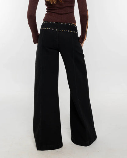 'Secrets Out' Jeans - Black